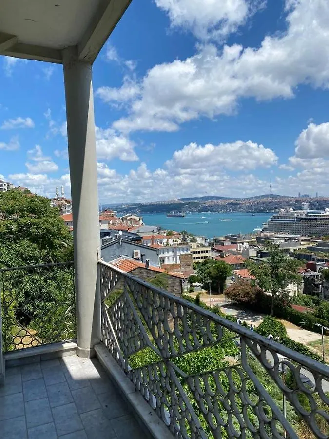 Stunning Sea View And Central Location, 2Br Isztambul