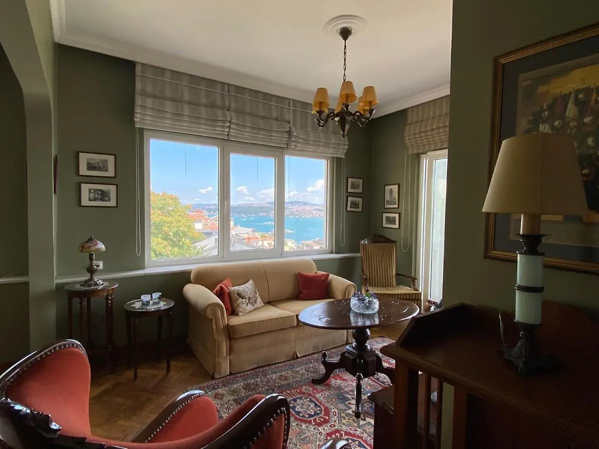Stunning Sea View And Central Location, 2Br Istanbul