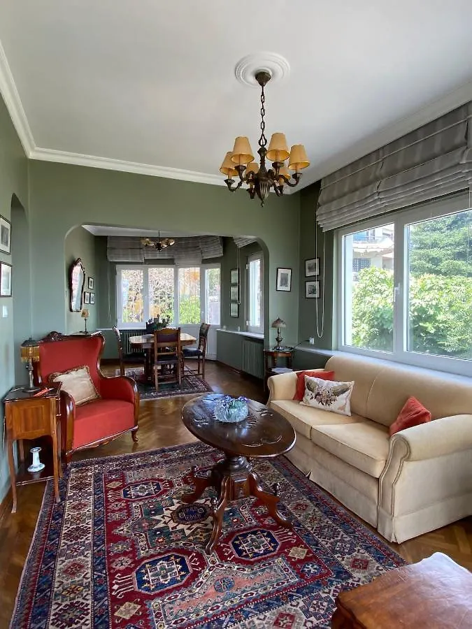 Stunning Sea View And Central Location, 2Br Istanbul