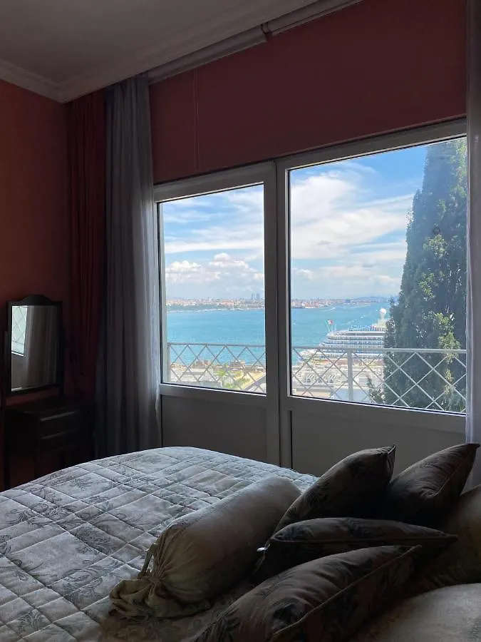 Stunning Sea View And Central Location, 2Br Istanbul Apartment