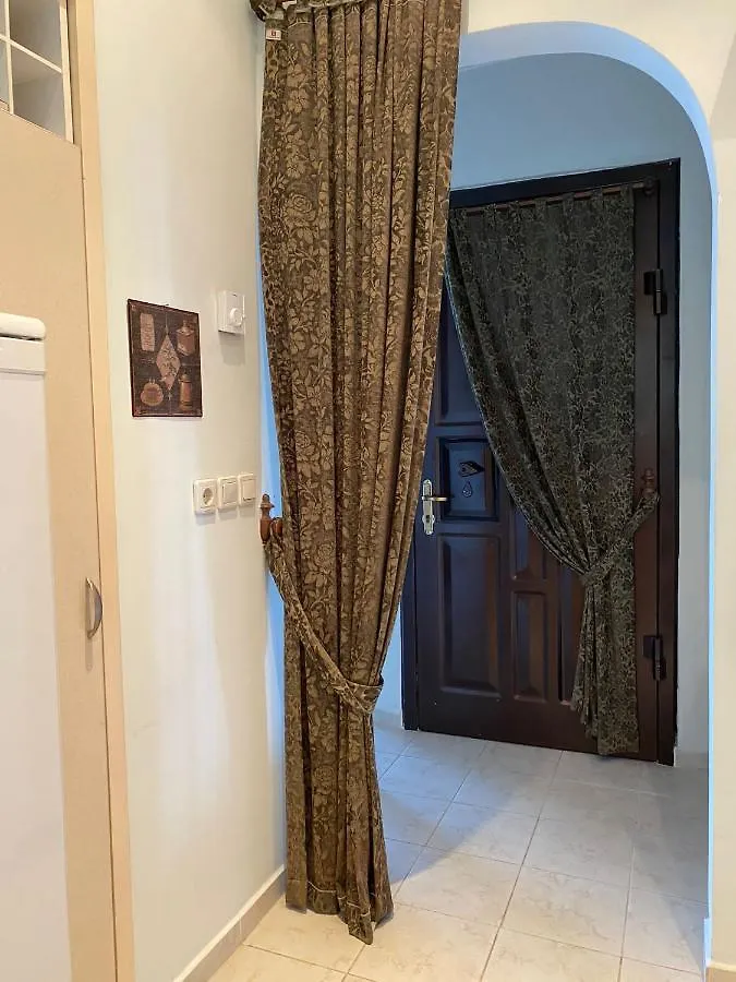 Stunning Sea View And Central Location, 2Br Istanbul Apartment